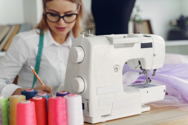 Key Features to Look for in a Sewing Machine: