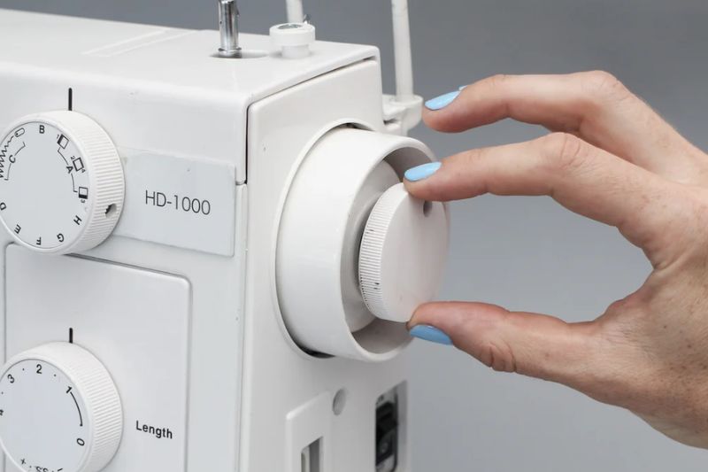 Safety Features in Modern Sewing Machines: