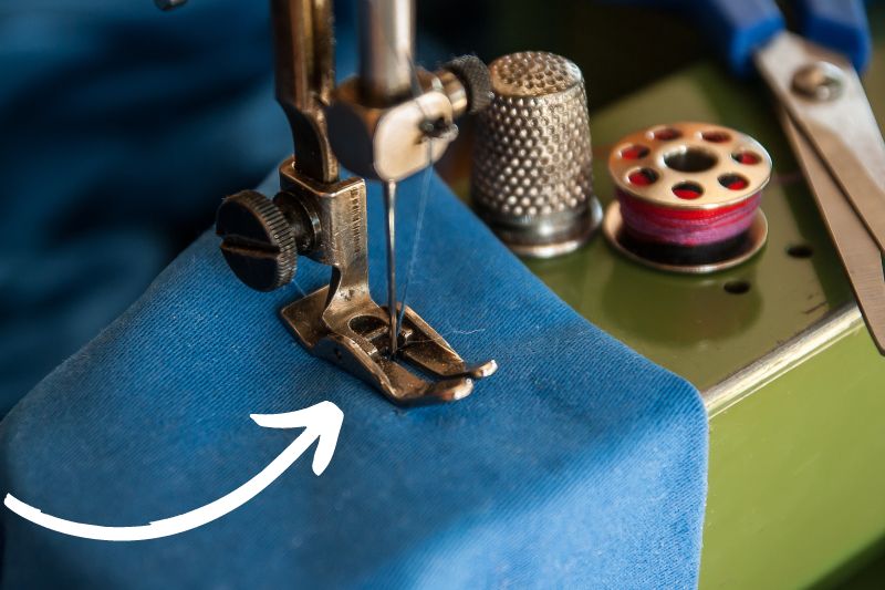 How Do Sewing Machine Feed Dogs Work?