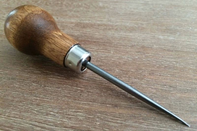 How Does a Sewing Awl Work?
